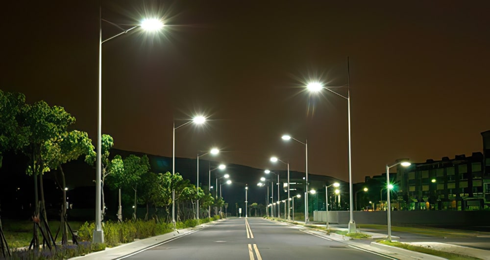 Best Solar Street Lights for Roads & Societies